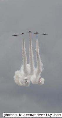 red_arrows_3